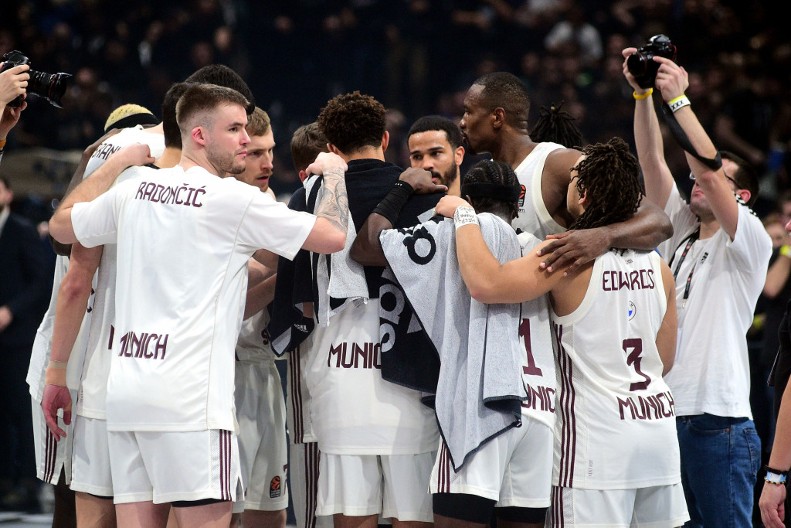 LUČIĆ I EKIPA SLAVE TROFEJ Bajern odbranio titulu šampiona Nemačke