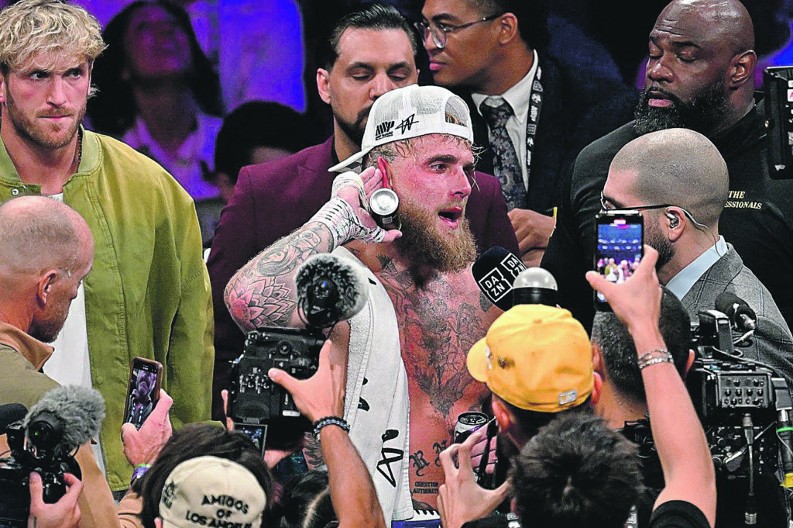 ČAVEZ DOBIO BATINE Jutjuber prebio Meksikanca pred njegovim ocem, samo mu je ona falila...