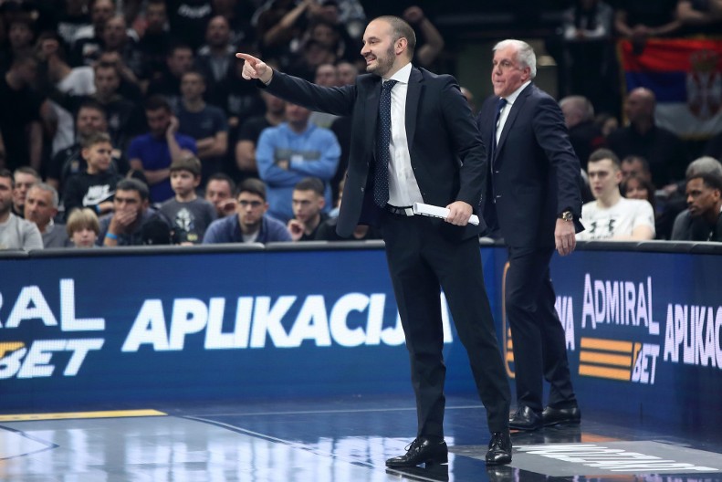 PARTIZAN OSTAJE BEZ TRENERA? Stigla nova ponuda, velikan želi miljenika "grobara"