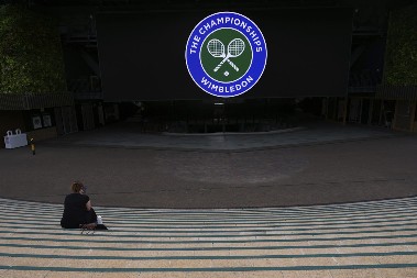 ŠOK I NEVERICA NA VIMBLDONU Ispala druga teniserka sveta, pa se potpuno slomila