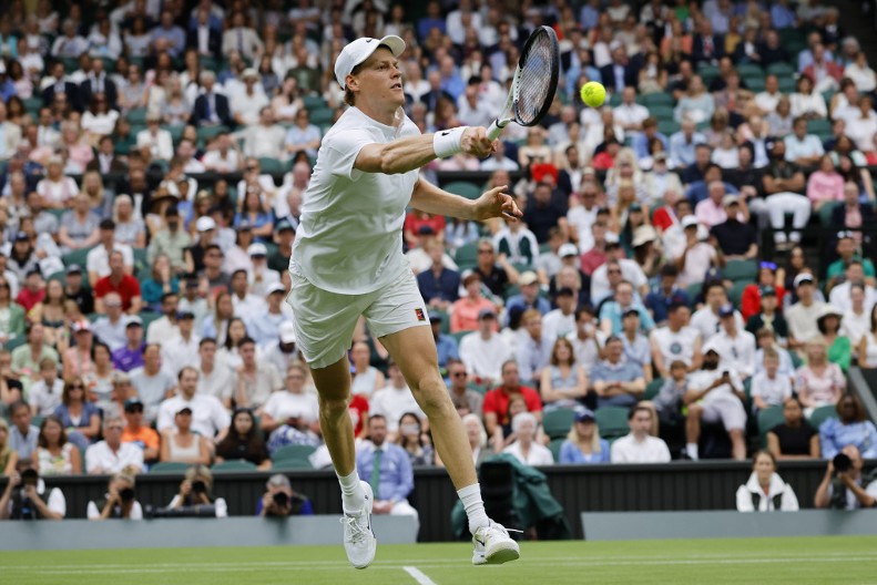 SINER BAŠ NEMA MILOSTI Italijan prepustio protivniku samo pet gemova i prošao u osminu finala Vimbldona