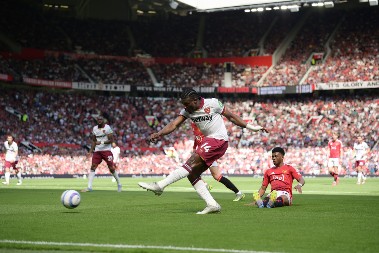 LUDILO U ENGLESKOJ Vest Hem odbio 50 miliona funti od Totenhema