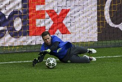 SADA MOŽE MIRNO DA ZAPALI CIGARETU Ščensni se obavezao Barseloni na još dve godine