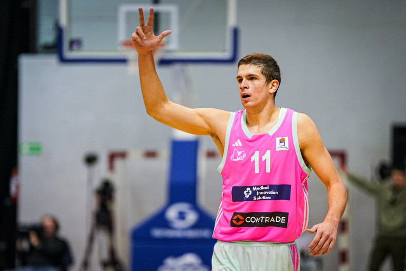 SRBIN NASTAVLJA DA BRILJIRA Doskorašnji košarkaš Mege postao heroj Atlante (VIDEO)