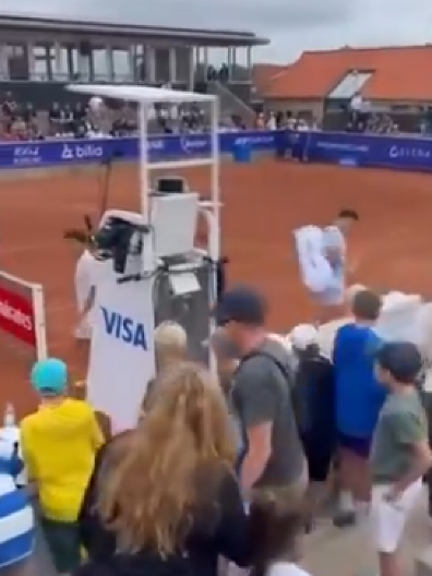 STRAŠAN SKANDAL TRESE TENIS Posle uvrede, na mreži zakazali tuču (VIDEO)