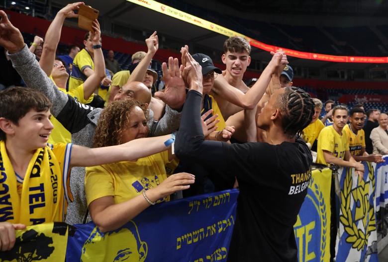 DIGLA SE PRAŠINA U MAKABIJU Zbog Micića navijači traže ostavke