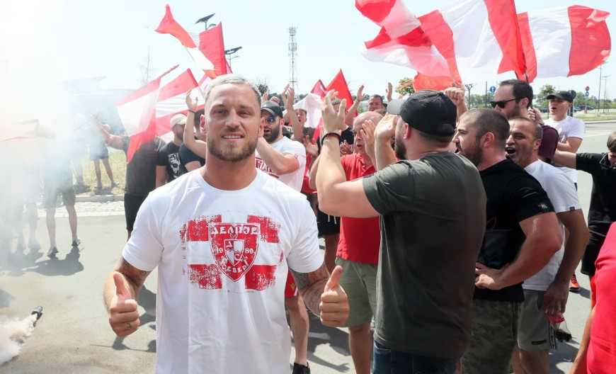 OBEĆAO SAM MIHAJLOVIĆU DA ĆU DOĆI Reči Marka Arnautovića od kojih su se svi naježili (VIDEO)