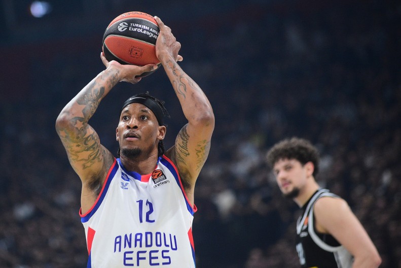 SADA I ZVANIČNO Vil Klajburn potpisao za Barselonu