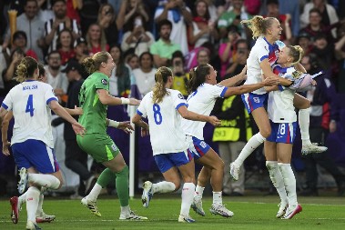 ŠPANIJA PALA POSLE PENALA Engleska odbranila titulu