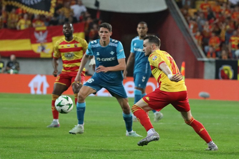 POLJACI ZBOG OVOGA ODUŠEVILI SRBE Navijači Jagjelonije bili na meču protiv Pazara, a onda objavili video koji je raspametio sve (VIDEO)