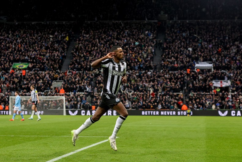 ŠTA SE DEŠAVA SA ISAKOM? Poruka za Liverpul je nikad jasnija...