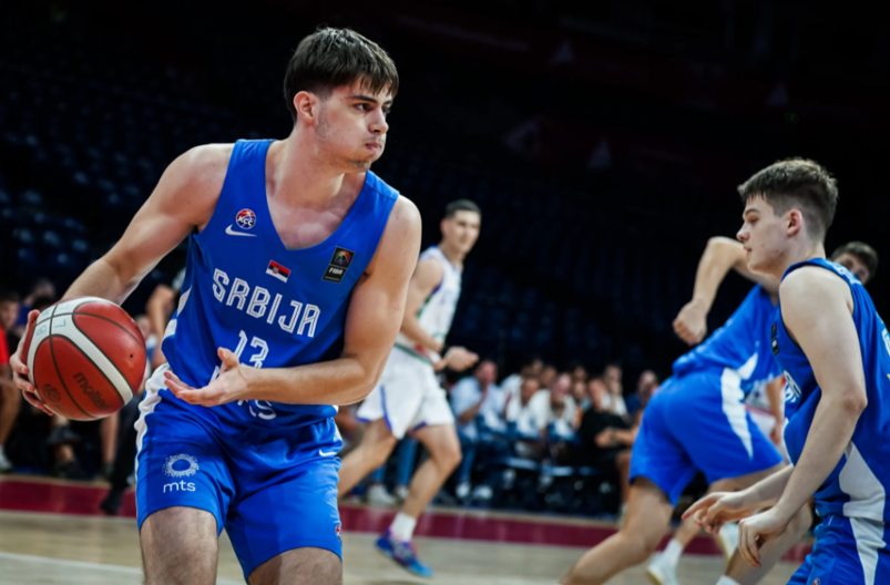 SENIORSKI "VIRUS" SE PRESLIKAO I NA MLADE Italijani rešetali i izbacili Srbiju u četvrtfinalu Evropskog prvenstva