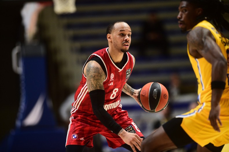 NAJSKUPLJI U ISTORIJI ZVEZDE PONOVO NA BIROU I Bajern digao ruke od Amerikanca