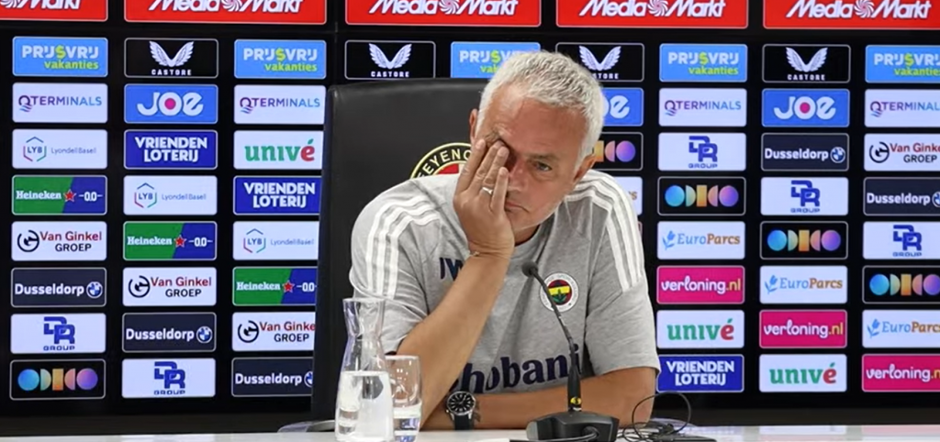 OVAKVOG GA NIKADA NISMO VIDELI Emotivni Murinjo se slomio na konferenciji, suze Portugalca obilaze svet (VIDEO)