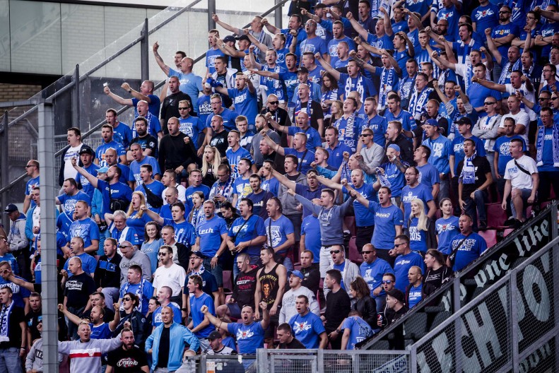 NEVIĐENE SCENE U CENTRU BEOGRADA Huligani iz Poljske stigli u prestonicu uoči meča Zvezde i Leha