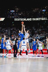 EVROPO, ČUVAJ SE, ORLOVI GAZE Srbija razbila Češku, poručila "knedličkama"  šta ih čeka u Rigi, pa zakazala spektakl sa Nemcima u finalu