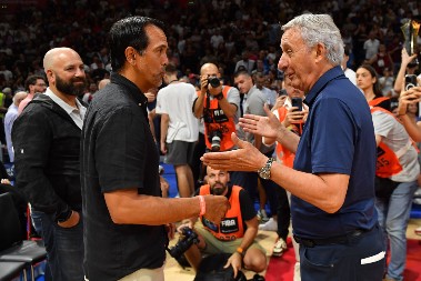 TRENER MAJAMIJA IMPRESIONIRAN SRBIJOM Erik Spolstra pohvalio "orlove" pred početak Evrobasketa