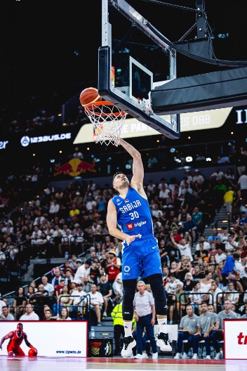 EUFORIJA TRESE SVE "Da li je dobro, što je ovoliko dobro?"