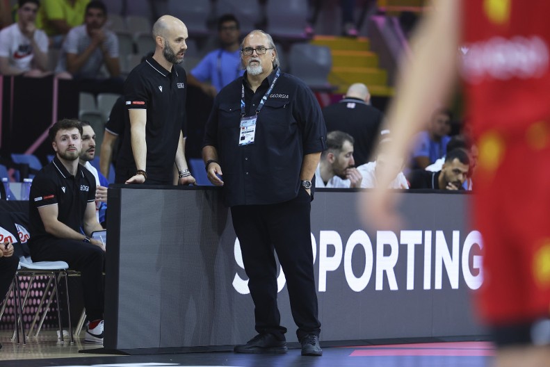 SRBIN JE HIT EVROBASKETA Legendarni košarkaš nahvalio Džikića