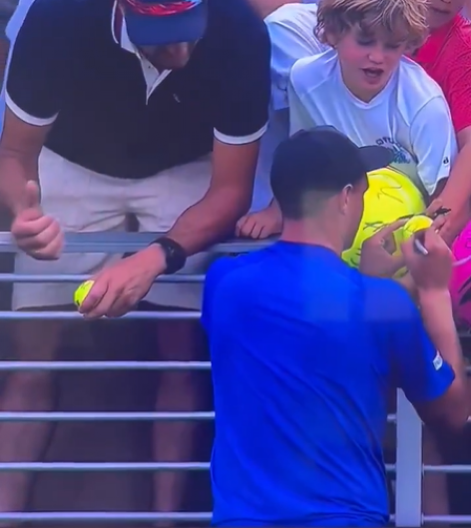 TENISKI SVET JE ZGROŽEN Svi bruje o sramnom potezu Poljaka na US openu (VIDEO)