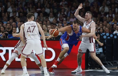 NIKOLA JOKIĆ (NE) MOŽE SAM Srbija pobeđuje, ali crvena lampica se upalila