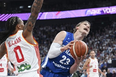 JOŠ JEDNA KATASTROFA CRNE GORE Markanen razbio "đetiće"