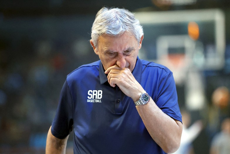 NIŠTA MU NIJE BILO JASNO Kari držao tajm-aut, Tirstan ostao u šoku (VIDEO)