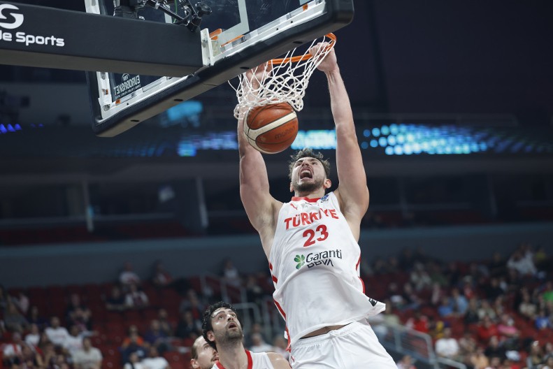 ISPLIVAO SRAMAN SNIMAK Šengun psovao Srbe?! (VIDEO)