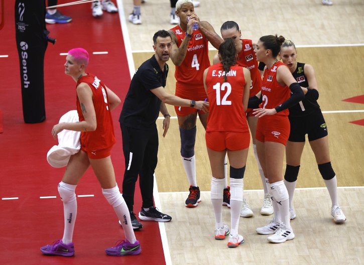 FANTASTIČAN DAN ZA TURSKI SPORT Posle uspeha košarkaša, odbojkašice u istorijskom finalu Svetskog prvenstva