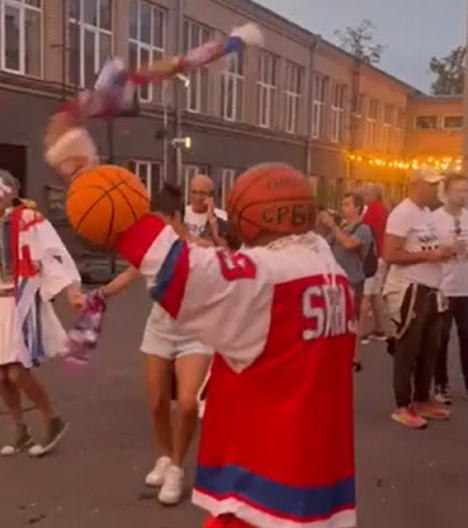 SRBI NAPRAVILI FEŠTU PRED FINSKU Čuveni Valjevac poveo kolo, Grk sa srpskom trobojkom “opleo” užičko (VIDEO)