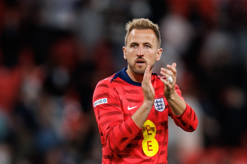 ENGLEZI NAVODILI KEJNA DA OCRNI SRBE Evo kako im je odgovorio sjajni napadač