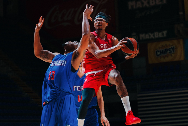 CRVENO-BELI SLAVILI POSLE DRAME Zvezda primila 103 poena od Igokee, ali pobedila uz dominaciju Monekea