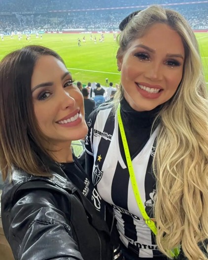 RAZNEŽENI SNAGATOR Dok karioke igraju, vremešni as slavi rođendan sestričine bivše supruge!