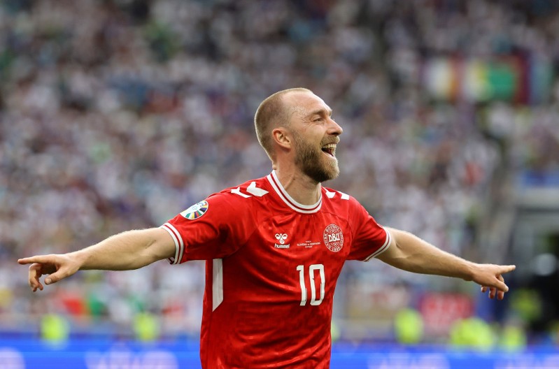 DANSKI MAESTRO U BUNDESLIGI Srčani zastoj, odlazak iz Junajteda, pa vreme za debi u Nemačkoj