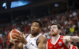 NA TERENU JE POSTOJAO SAMO JEDAN TIM Turska pregazila Grčku i zakazala finale sa Nemačkom!