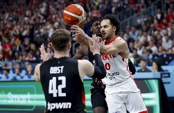 SPEKTAKULARNO FINALE U RIGI Nemačka na krilima čudesnog Bonge srušila Tursku i postala prvak Evrope!