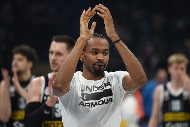 OPASNE PROZIVKE Bivši igrač Partizana udario na Pantera i Ledeja