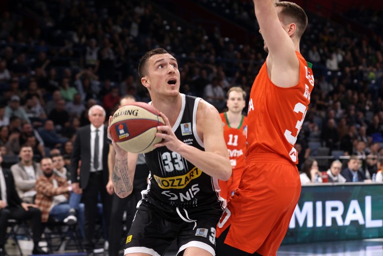 NUDILI SU MI VELIKI NOVAC Bivši igrač Partizana otvoreno o pozivu Zvezde