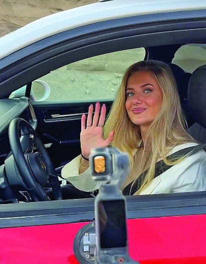 A GDE JE ALIKA? Primakao se kraj Svetskog prvenstva, a najzgodnije nema u Tokiju. Mami uzdahe na pesku...