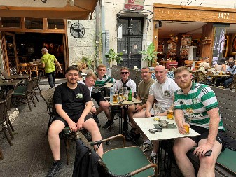 ZAGREVANJE PRED ZVEZDU Navijači Seltika okupirali centar Beograda (VIDEO)