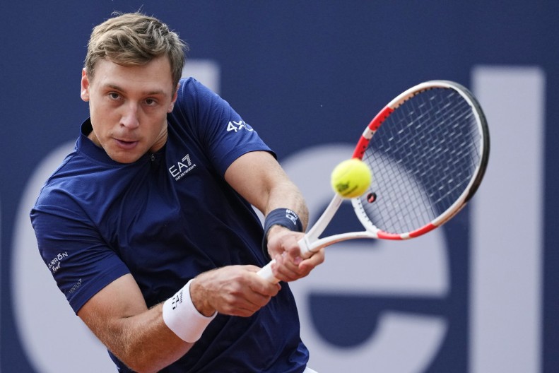 NEVEROVATAN PEH U ŠANGAJU Međedović osvojio prvi set, pa zbog povrede morao da preda meč