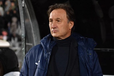 PLAKAO JE DA NASTAVIMO UTAKMICU Tanjga besan posle potpunog haosa u Humskoj: Stadion trebalo pet puta da se isprazni