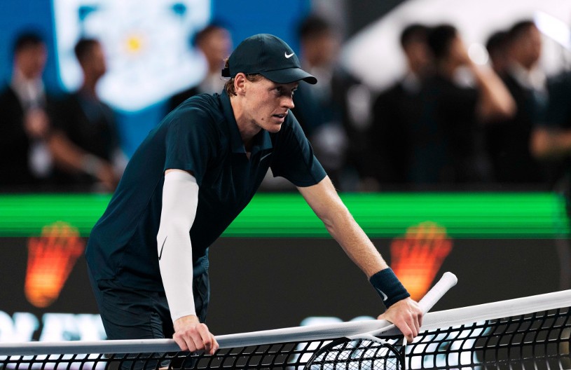 MUČNE SCENE Janik Siner jedva izašao sa terena (VIDEO)