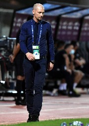 STIDI SE SRPKOG POREKLA, DVA PUTA MENJAO PREZIME "Zvezdaši" se dobro sećaju "bivšeg Srbina", nedavno ga oterali iz našeg komšiluka (VIDEO)