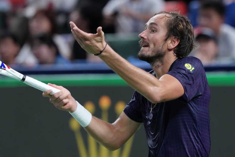 BESAN KAO RIS Medvedev izgubio živce: Ti si lud, potpuno lud!