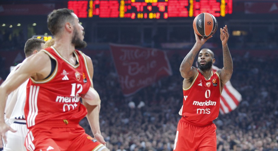 CRVENO-BELI BEZ TRENERA GOSTUJU ŠAMPIONU Fener dočekuje Zvezdu u nastavku 3. kola Evrolige