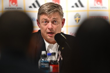 PORAZ OD TZV. KOSOVA MU DOŠAO GLAVE Švedska smenila selektora