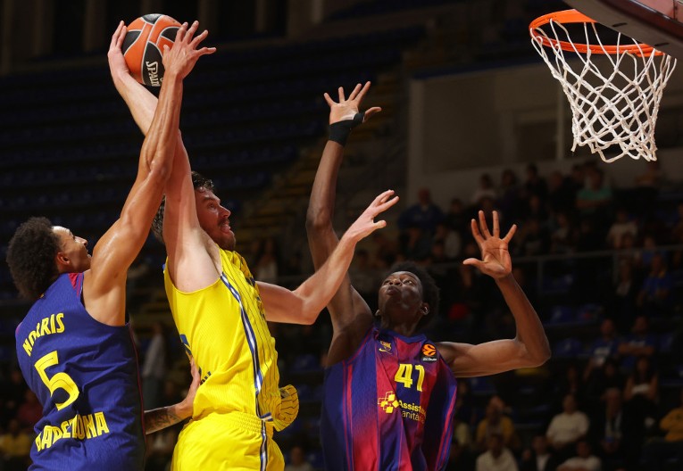 Barselona silna u Pioniru, Dubai ponizio prvaka Evrope