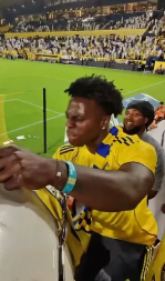 RONALDO UGLEDAO SPIDA, A ONDA JE NASTAO NEVIĐENI ŠOU Popularni influenser na "šipci" sa vođama navijača Al Nasra, napravio haos sa Portugalcem (VIDEO)