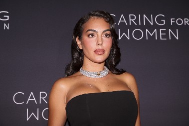 VERENICI BLISTAJU Ronaldova glava od šest miliona lajkova, a Georgina... Kako se utegla!